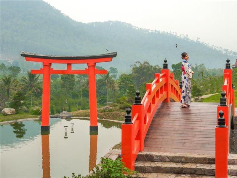 The Onsen Hot Spring Resort Batu  Zewnętrze zdjęcie